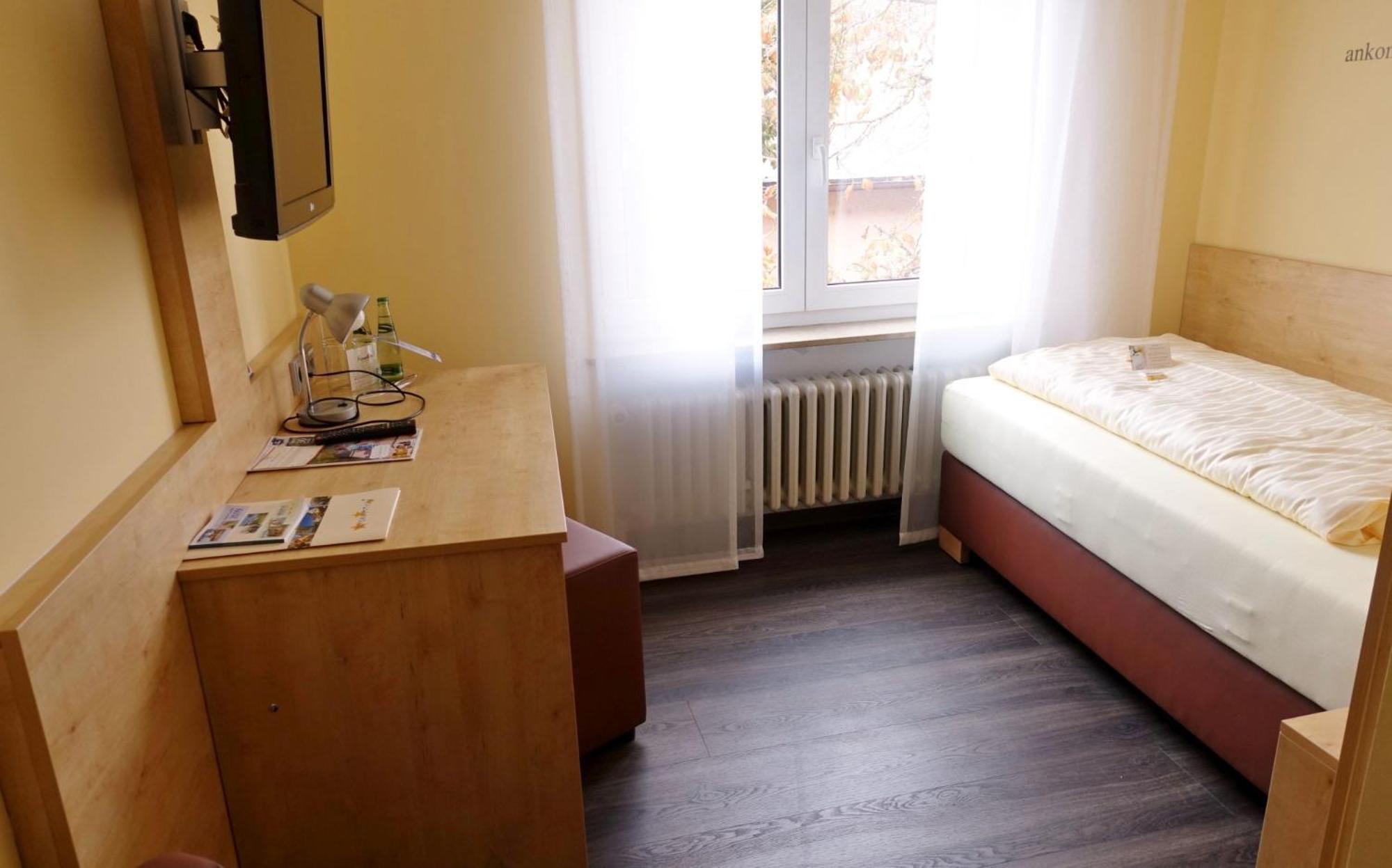 Akzent Hotel Krone Хельмштадт Экстерьер фото