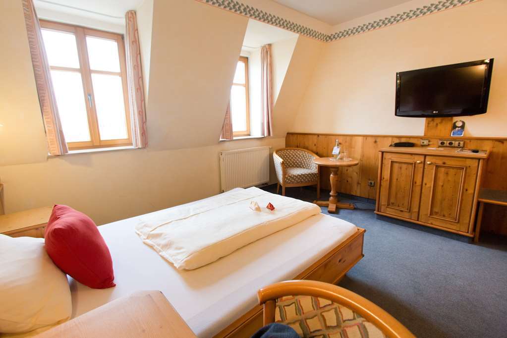 Akzent Hotel Krone Хельмштадт Экстерьер фото
